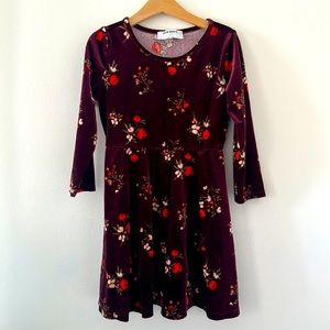 Beautiful floral velvet dress kids size S 6-7